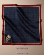 002 72x72 cm Atatürk Temalı Saten Fular Bordo | Atatürk İmzalı Kare Fular, İpek Görünümlü Şal - Görsel 2