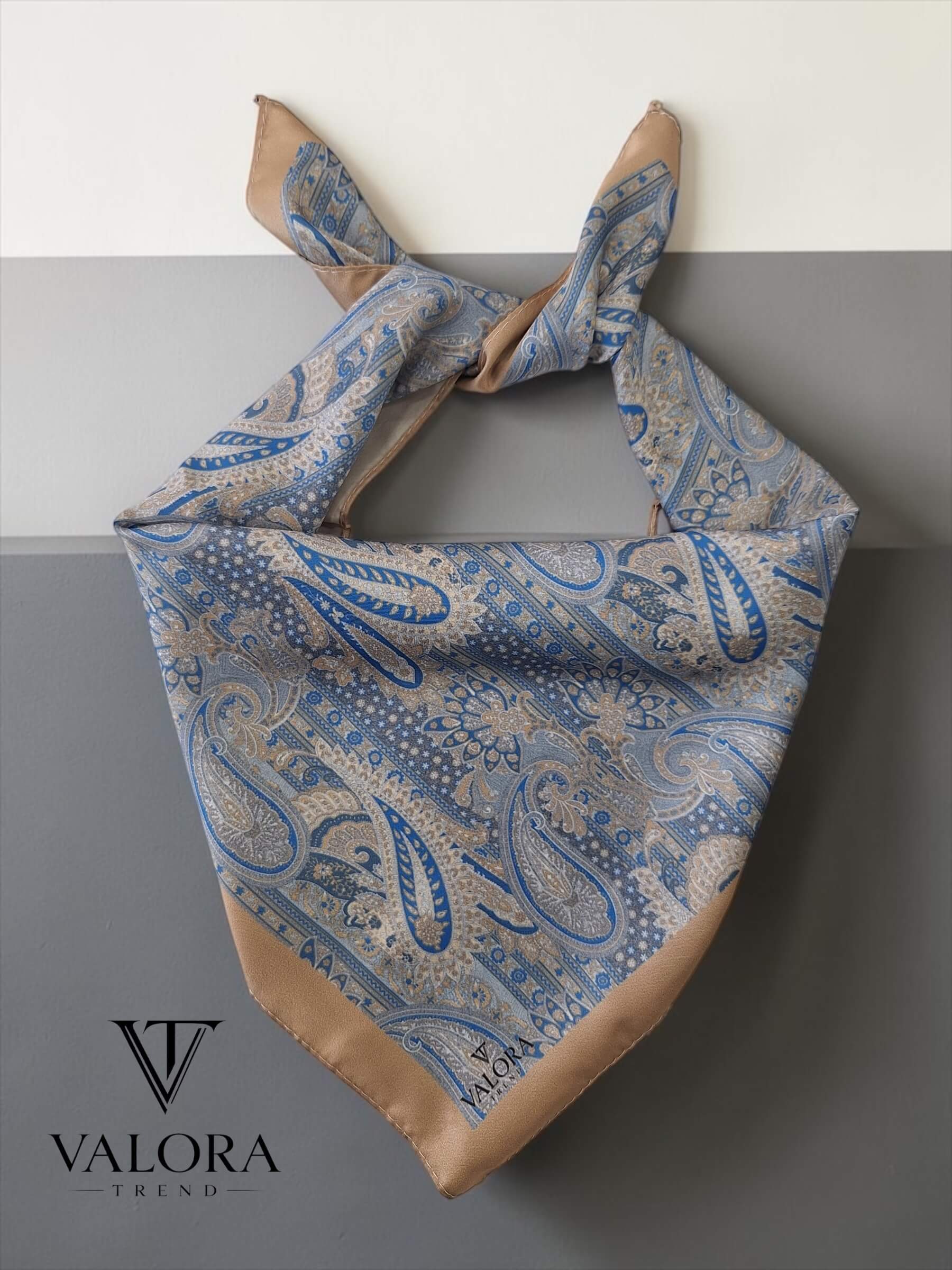 010 010 Klasik Lüks Bandana - Görsel 1