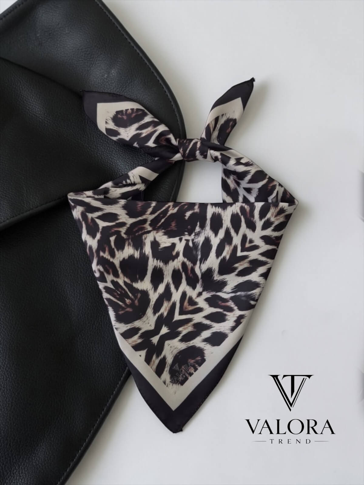 018 018 Geometrik Desenli Bandana - Görsel 1