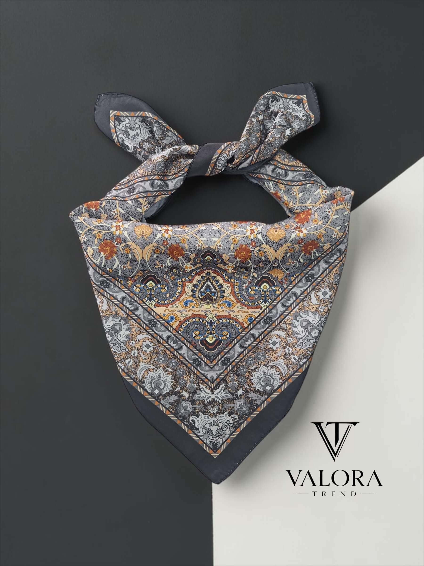 024 024 Klasik Otantik Desen Bandana - Görsel 1