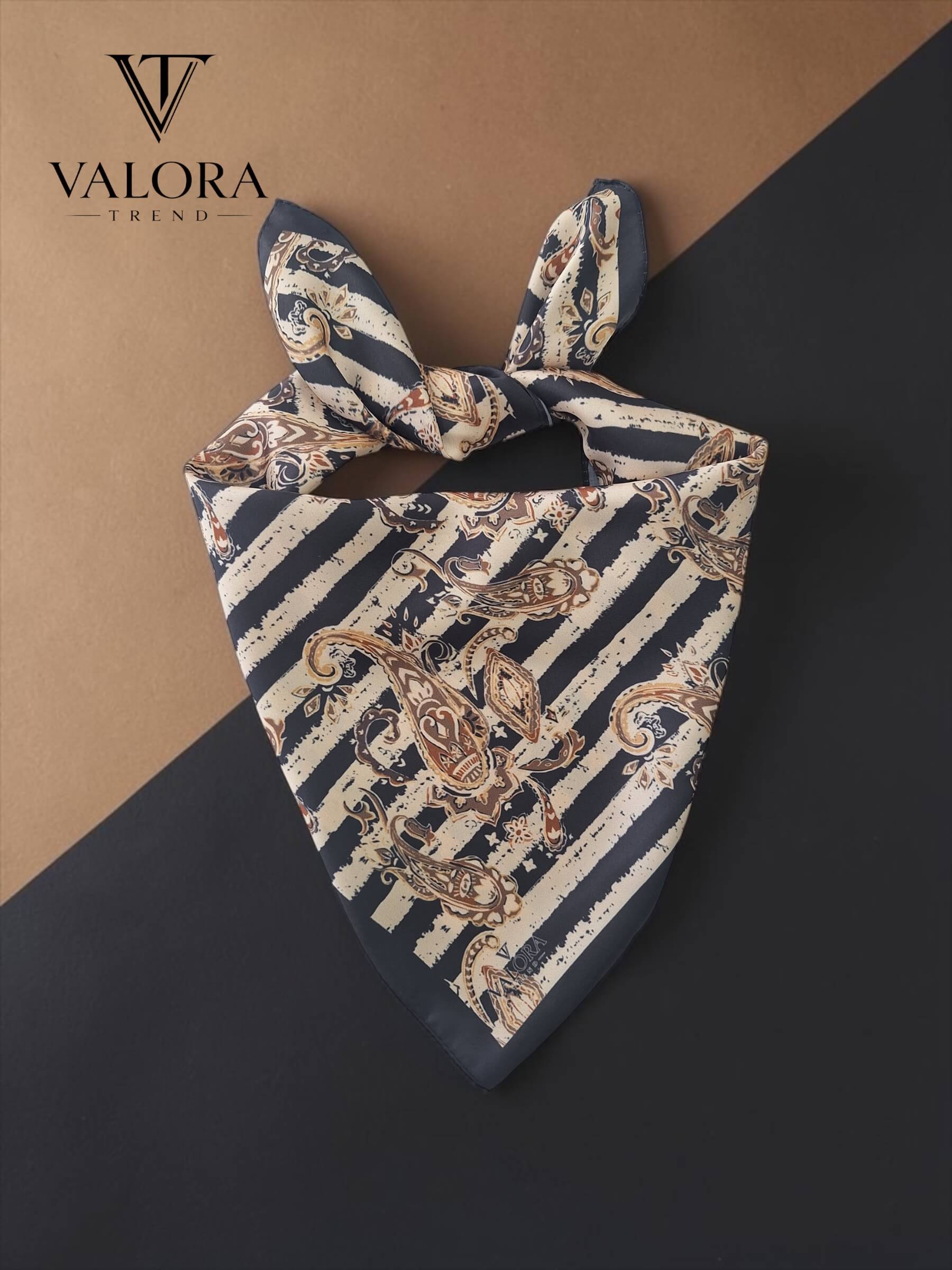 025 025 Klasik Otantik Desen Bandana - Görsel 1
