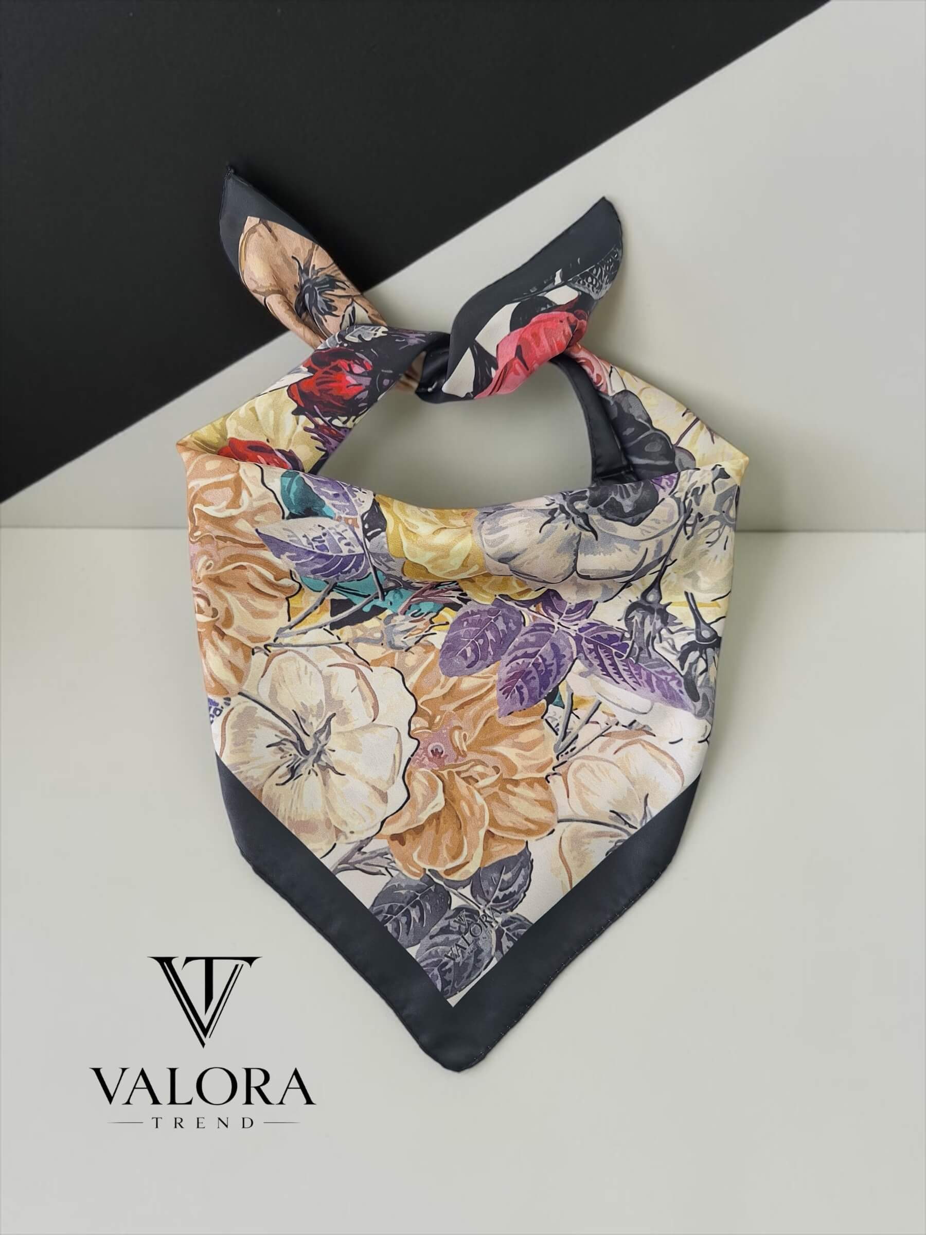 028 028 Çiçekli Bandana - Görsel 1