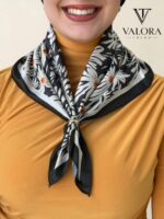 035 Papatyalı Çiçek Desenli Bandana – Saç, Boyun ve Çanta Aksesuarı - Görsel 2