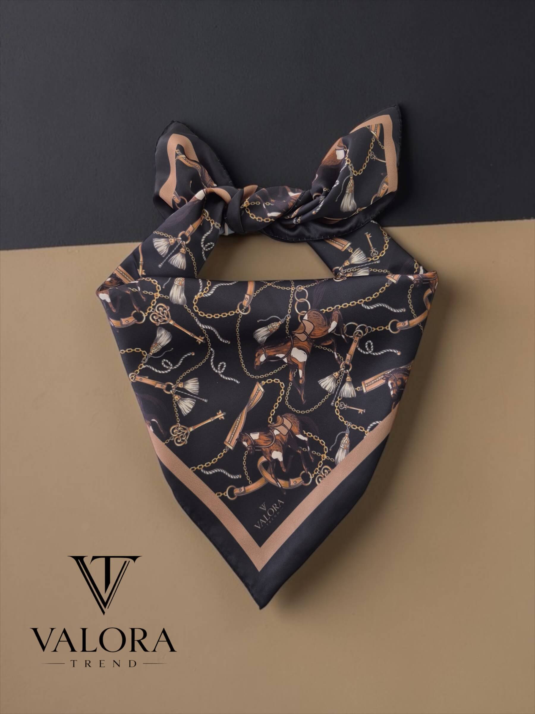 038 038 At&Zincir Desenli Modern Lüks Bandana - Görsel 1