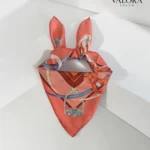 070 Trend Binicilik Temalı Kemer Desenli Saten Bandana