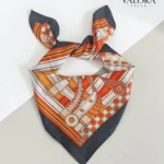 071 Siyah Çerçeveli Geometrik Desenli Saten Bandana