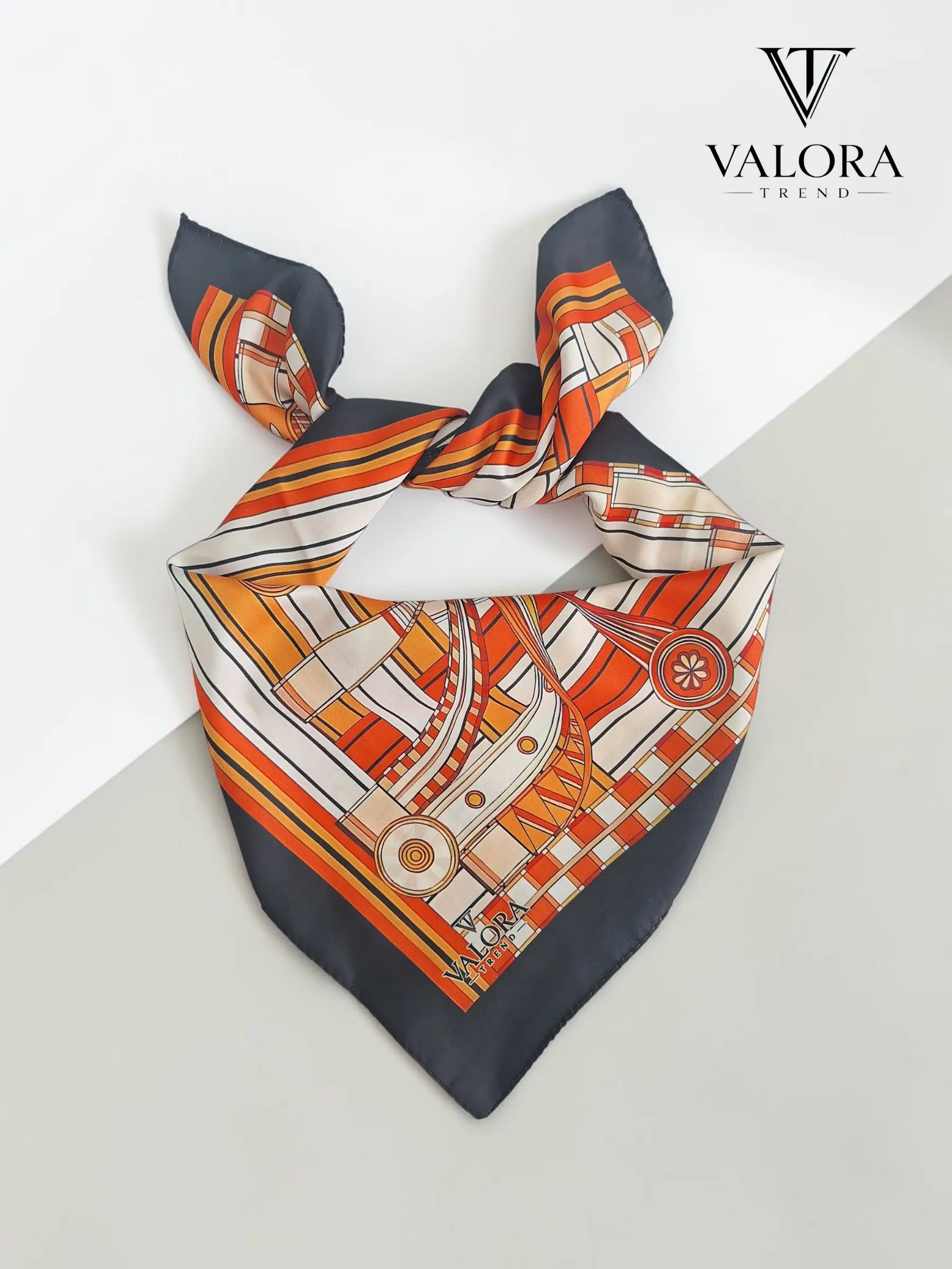 071 071 Siyah Çerçeveli Geometrik Desenli Saten Bandana - Görsel 1