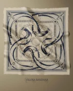 066 Zincir Desenli Saten Bandana Fular - Krem Lacivert Lüks Çanta Aksesuarı - Görsel 3