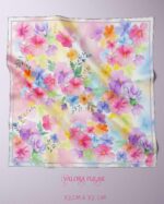 009 Pastel Çiçek Desenli Saten Fular 72x72 cm – Kadın Kare Fular, Floral Boyun Fuları, Saç Bandanası ve Çanta Aksesuarı - Görsel 2