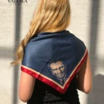 002 72x72 cm Atatürk Temalı Saten Fular Bordo | Atatürk İmzalı Kare Fular, İpek Görünümlü Şal