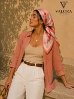 020 Valora Trend Pembe Çiçek Desenli Saten Fular 72x72 cm Kare Fular Kadın Boyun Fuları Saç Fuları Şık Çanta Aksesuarı
